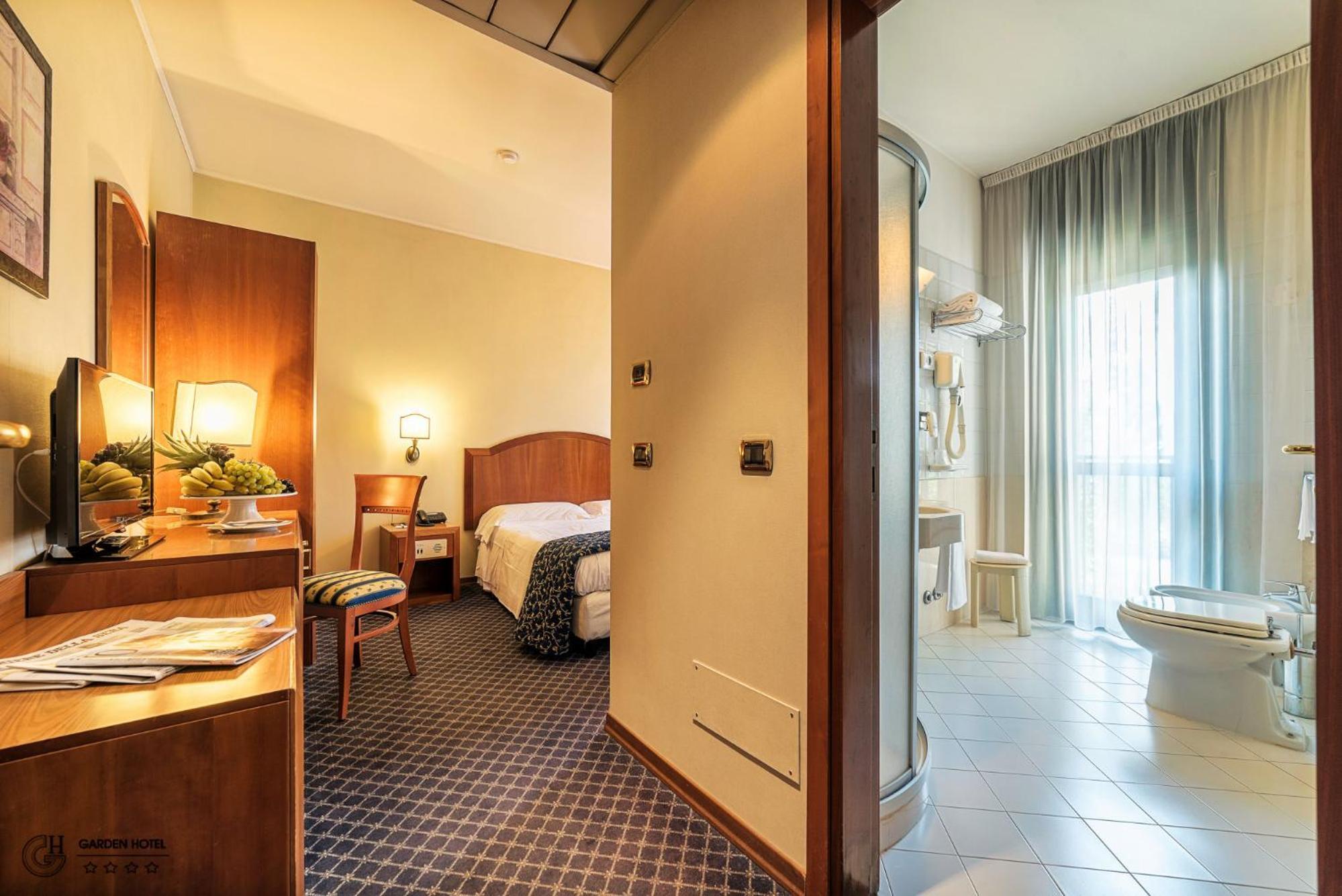 Double or Twin Room Balcony