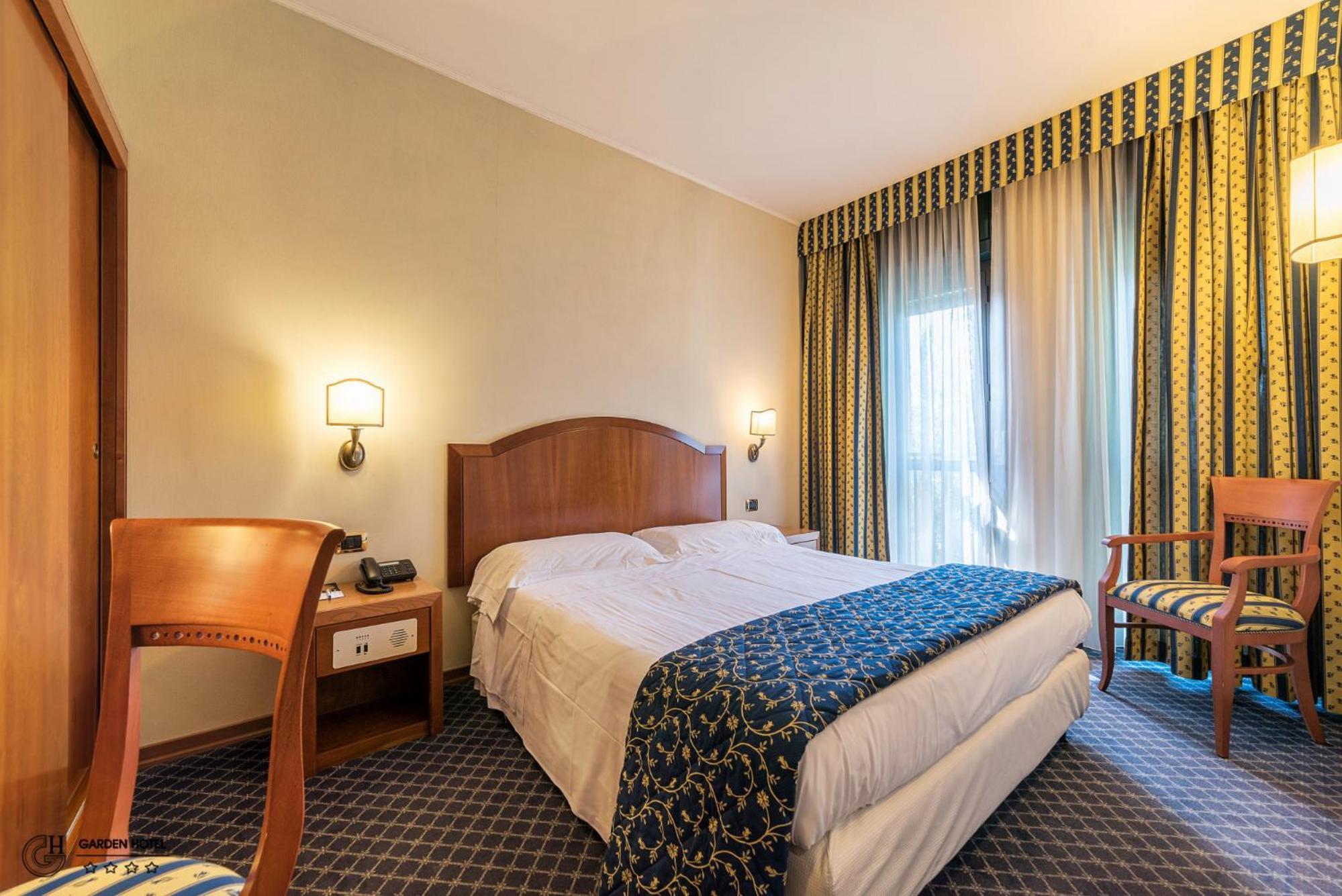 Double or Twin Room Balcony
