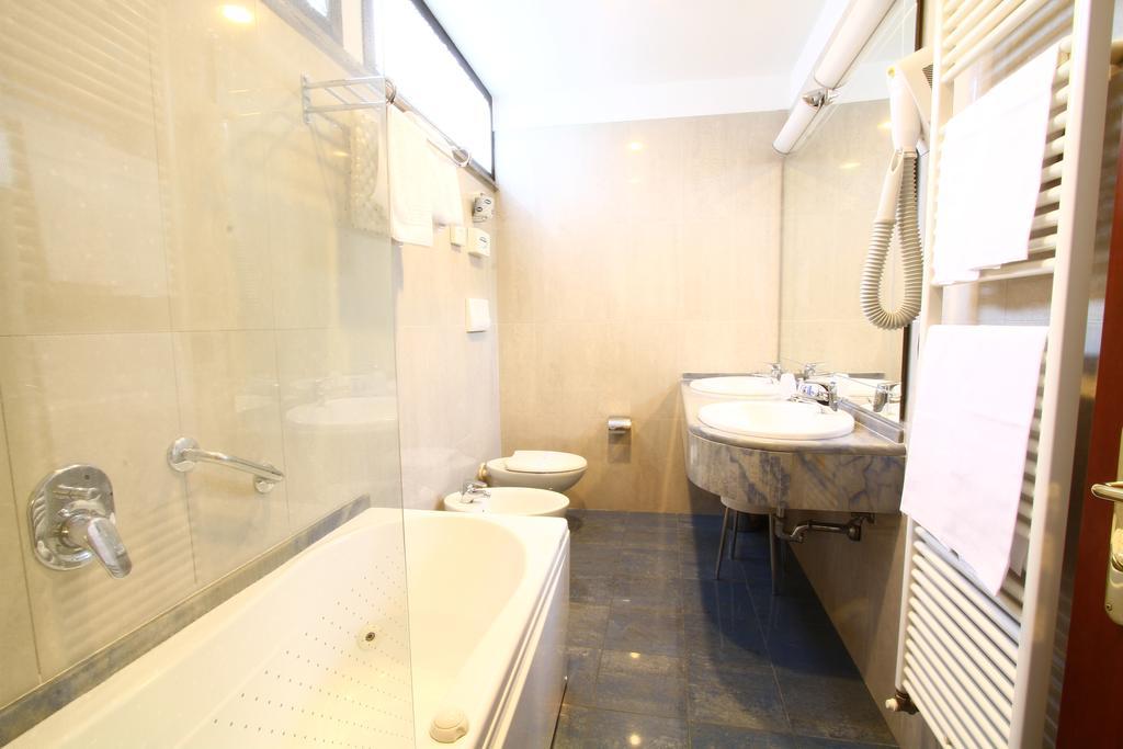 Double or Twin Room Balcony